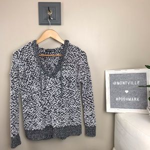 Almost Famous XS Black & White Hooded Sweater